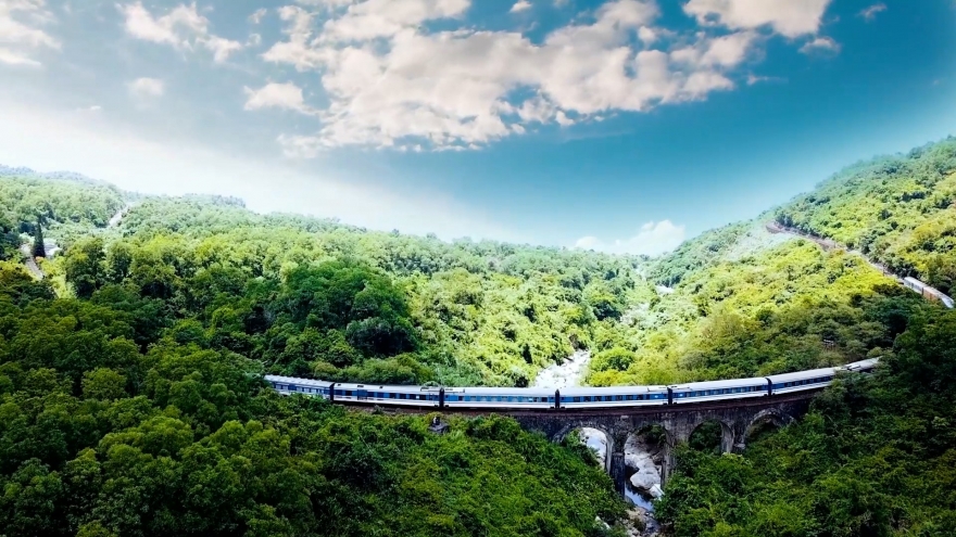 Trans-Vietnam railway listed among world's most incredible train journeys